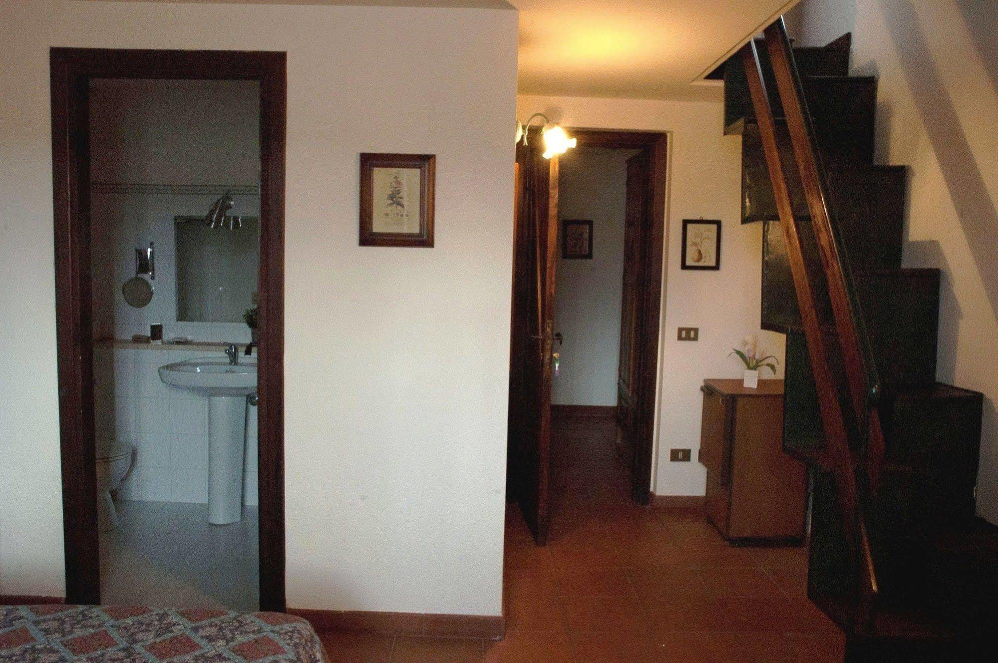 Il Vecchio Frantoio Villa Scillato  Exterior photo